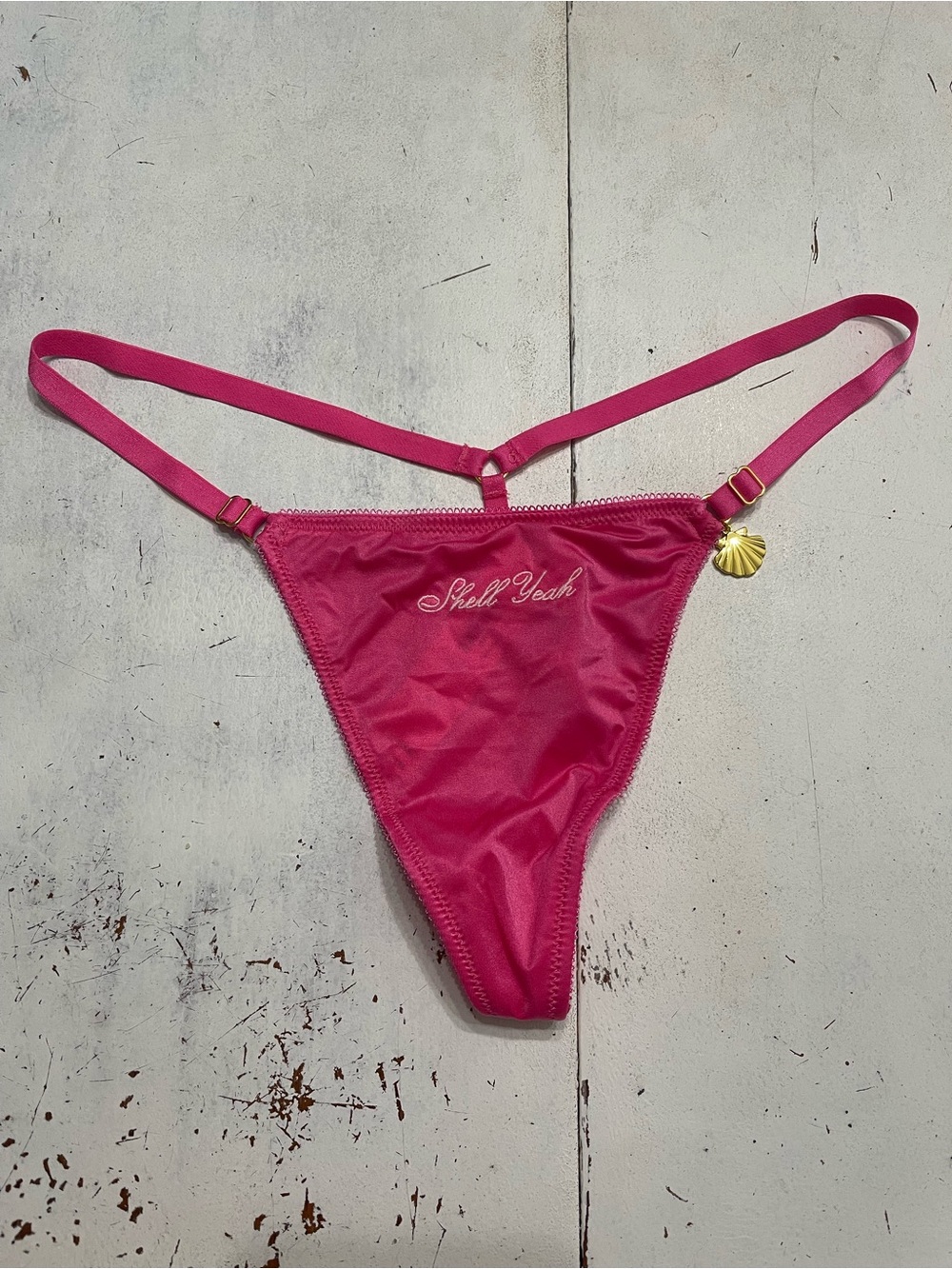 NWT Victoria’s Secret Shell Yeah Adjustable Thong